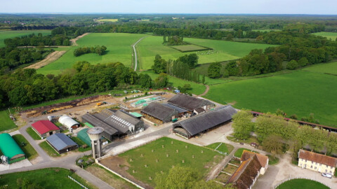 04 vue aerienne Exploit agricole@CEZ BergerieNationale
